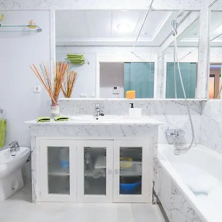 Apartamento Preciado Con Vistas Frontales Al Mar *